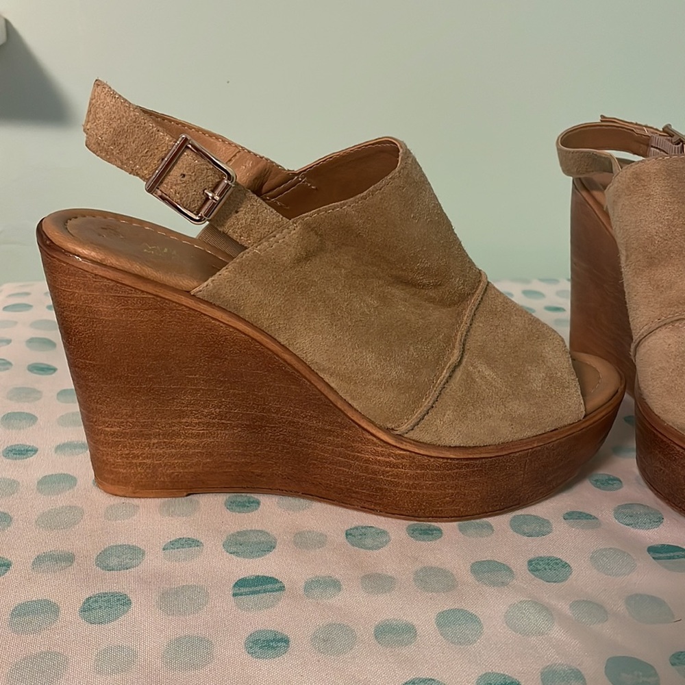 Mila Paoli tan suede platform wedge sandals size 8 - Picture 5 of 12